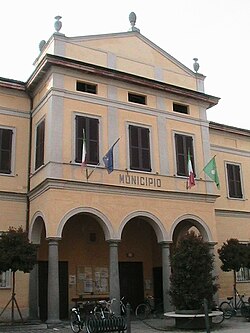 Pieve San Giacomo - Stadsaal.JPG