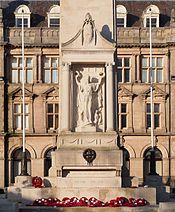 Preston Cenotaph close-up.jpg