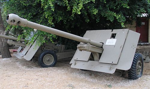 QF-17-pounder-batey-haosef-1.jpg