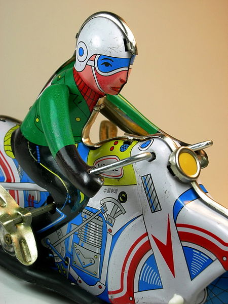 File:QSH Tin Wind Up Motorcycle Close Up.jpg