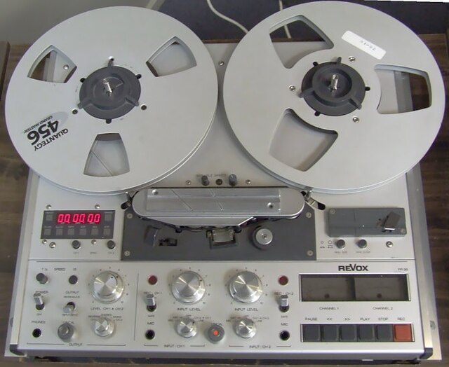 File:Revox recorder ex Radio 1 (31591414217).jpg - Wikimedia Commons