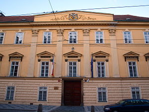 Rohanský palác, Karmelitská 06.JPG