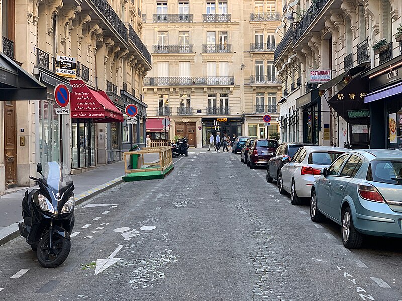 File:Rue Renaissance - Paris VIII (FR75) - 2021-08-22 - 2.jpg