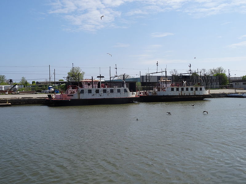 File:Rusty old Ro-Ro ferries Maple City and Windmill Point, moored in the Keating Channel, 2015 05 17 -c (17843354955).jpg