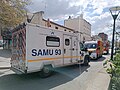 SAMUの救急車 （白主体色）