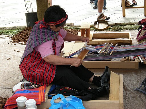 Seattle Pagdiriwang weavers 02