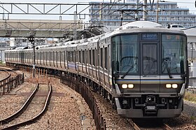 JR西日本223系電車 - Wikipedia