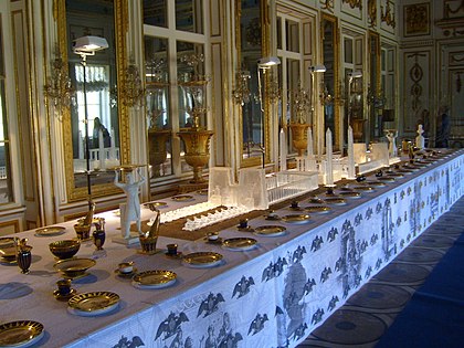 Servicio egipcio de la Manufactura de Porcelana de Sevres.  Kuskovo, Museo de Cerámica