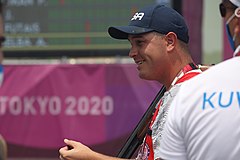 Sgt.  Phillip Jungman en compétition de skeet masculin aux Jeux Olympiques d'été de 2020 (51352416739).jpg