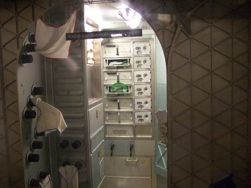 File:Skylab Latrine.jpg