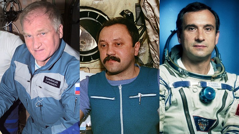 File:Soyuz TM-18 Crew Portrait.jpg