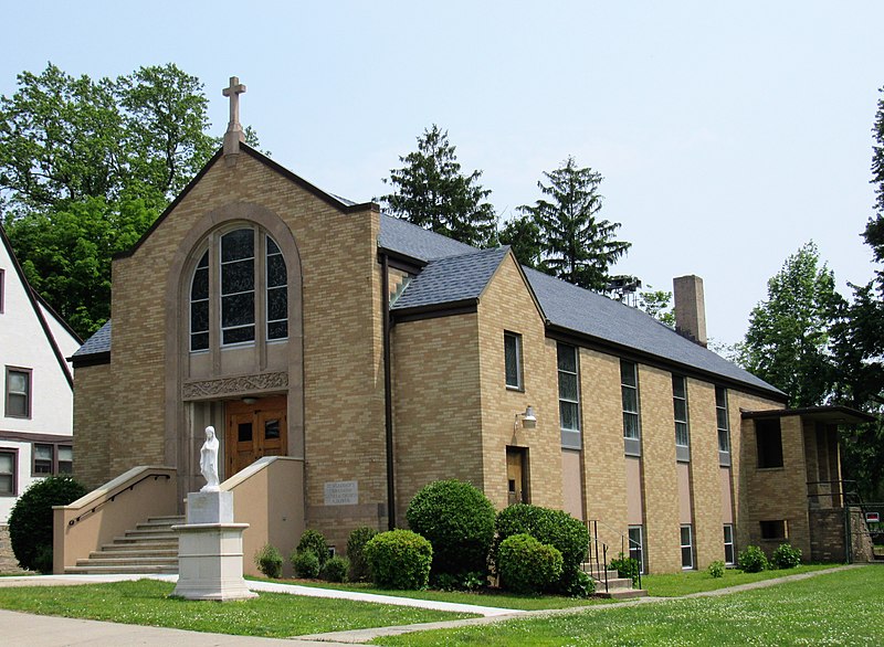 File:St. Vladimir's Cathedral - Stamford, Connecticut 02.jpg