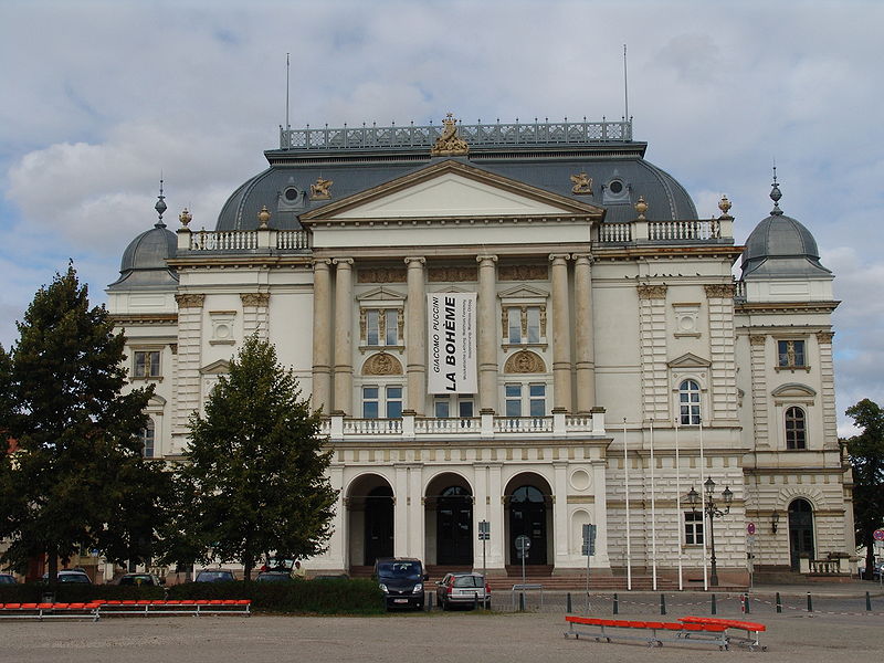 File:Staatstheater105.JPG