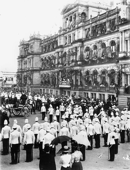 Lord Lamington addressing the crowds on Federation Day, 1901