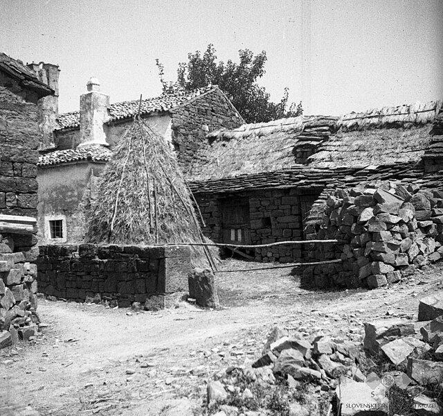 File:Strešenca in kopa od Furliča, Glem 1950.jpg