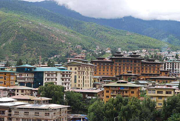 Бутан столица. Город Тхимпху. Bhutan Thimphu. Тхимпху на высоте. Тхимпху сверху.