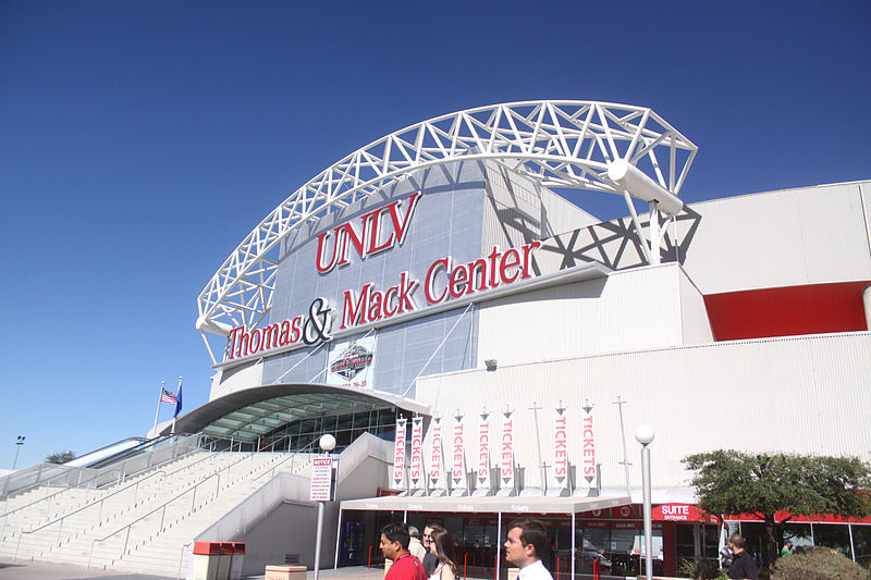 File:Thomas & Mack Center by Gage Skidmore.jpg