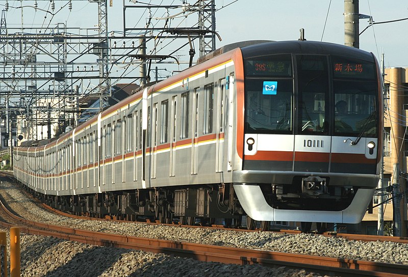 File:Tokyo-metro 10111.jpg