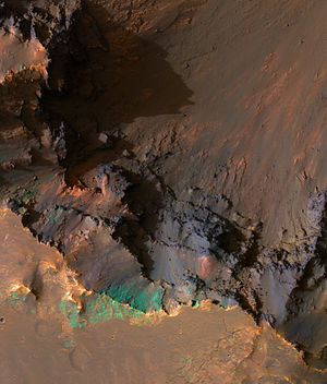 Top of Coprates Chasma.jpg