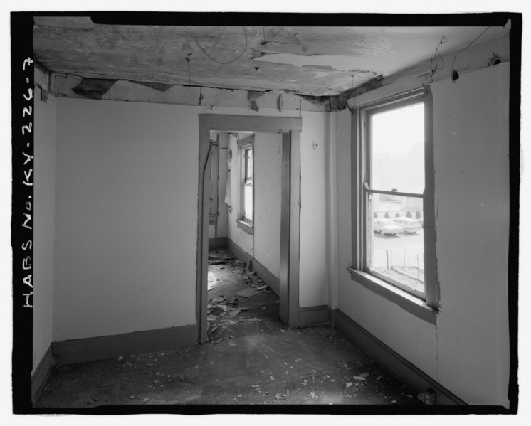 File:Typical second floor interior - VonHoene Building, 618 Main Street, Covington, Kenton County, KY HABS KY-226-7.tif
