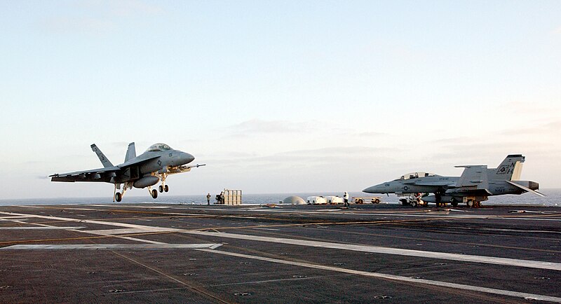 File:US Navy 021002-N-7265L-011 An F-A-18F "Super Hornet" lands on deck.jpg