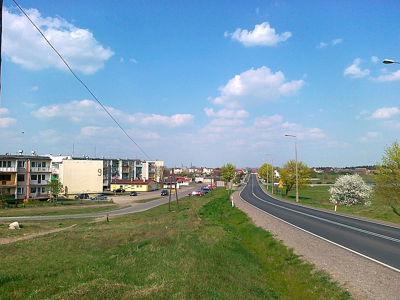 File:Ulica Kcyńska we wsi Paterek - panoramio.jpg