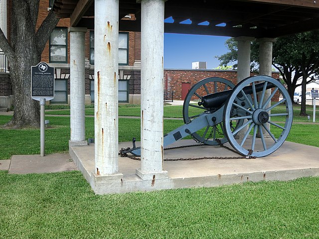 This cannon was taken at the Civil War battle of Val Verde. It is on the courthouse grounds