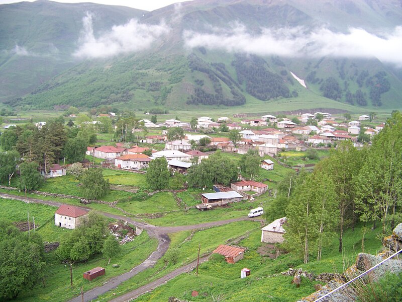 File:Village sioni.jpg