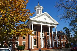 Warren County Courthouse, built in 1826 in Belvidere, November 2016