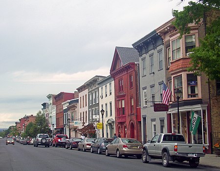 Warren Street west view, Hudson, NY.jpg