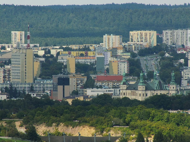 File:Widok na Kielce ze Stadionu - Góra Pierścienica - 5.JPG