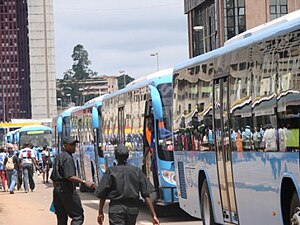 Yaoundé: Géographie, Histoire, Populations et société