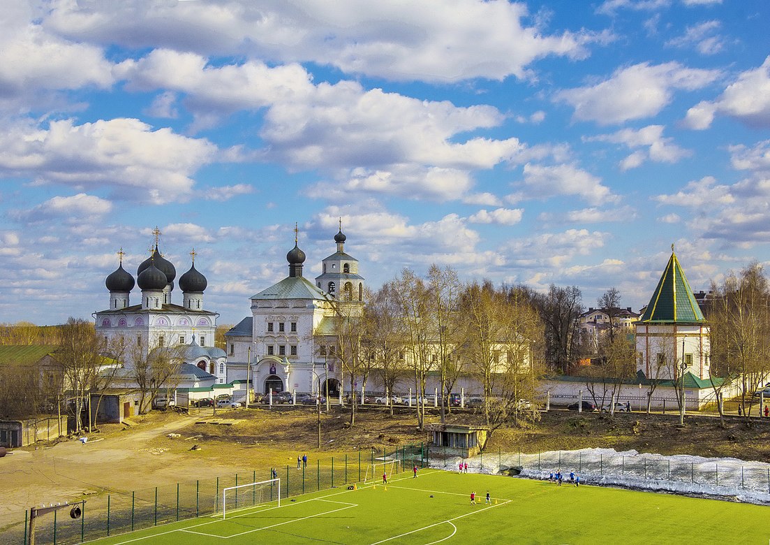 киров успенский собор