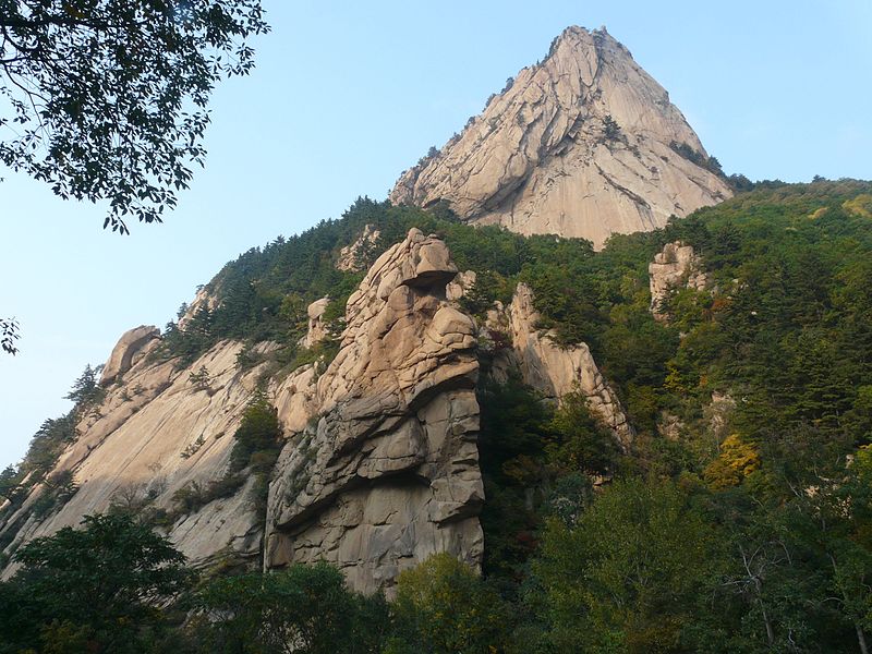 File:三像石 - Three Animals Rock - 2012.09 - panoramio.jpg