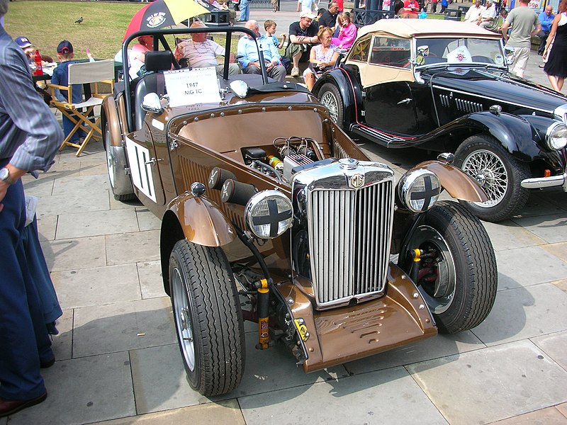 File:1947 MG TC Racer.jpg