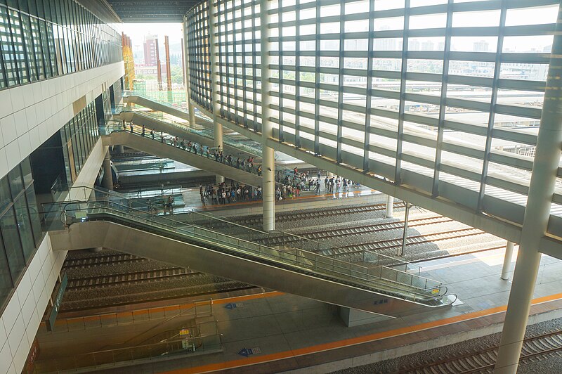 File:201705 Escalators to Platforms at Wuhu Station.jpg