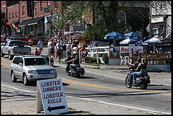 Main Street (U.S. Route 1) during tourist season in 2005 52811.jpg