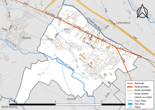 Carte en couleur présentant le réseau hydrographique de la commune