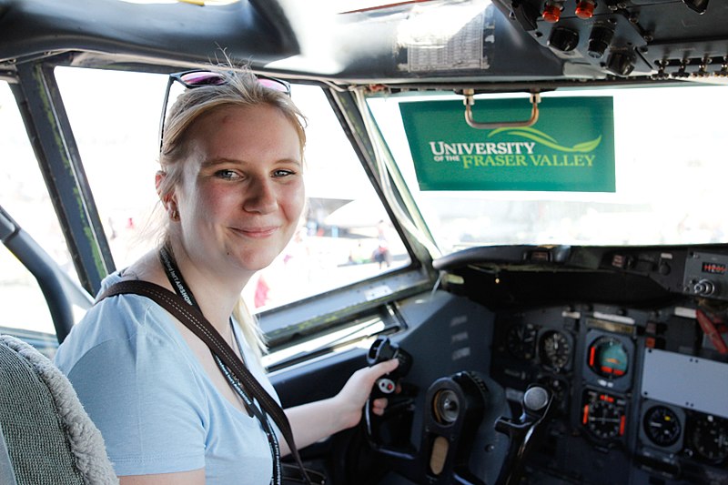 File:Abbotsford Airshow Cockpit Photo Booth ~ 2016 (28747054670).jpg