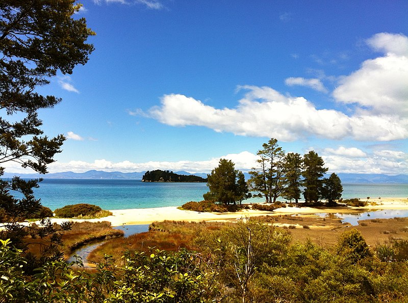 File:Abel Tasman trail, National Park, South Island, New Zealand - panoramio (9).jpg