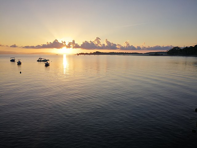 Foto de amanecer en el mar