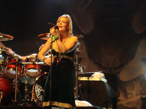 Olzon performing with Nightwish in Belo Horizonte, Brazil, on 10 November 2008