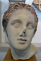 古代ギリシャの若い男性頭部のテラコッタ、タレント（Tarent）にて発見、紀元前300年頃。旧博物館 (ベルリン)