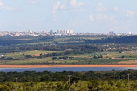 Barragem do Descoberto está com o nível de água baixo (31307026124).jpg