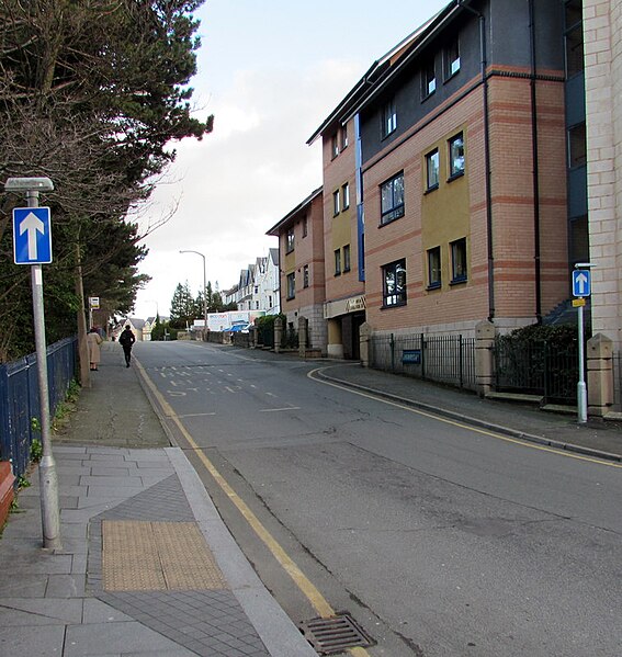 File:Bay View Road, Colwyn Bay - geograph.org.uk - 4837937.jpg