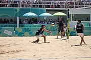 Deutsch: Beachvolleyball bei den Olympischen Jugendspielen 2018; Tag 11, 17. Oktober 2018; Jungen, Spiel um Platz 3 – Argentinien-Ungarn 2:0 (21–15/21–15) English: Beach volleyball at the 2018 Summer Youth Olympics at 17 October 2018 – Bronze Medal Match – Argentina-Hungary 2:0 (21–15/21–15)