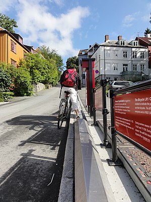 Bicycle lift in Trondheim 2.jpg