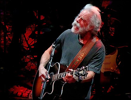 Weir singing "El Paso" at the Chicago Theater on March 11, 2020