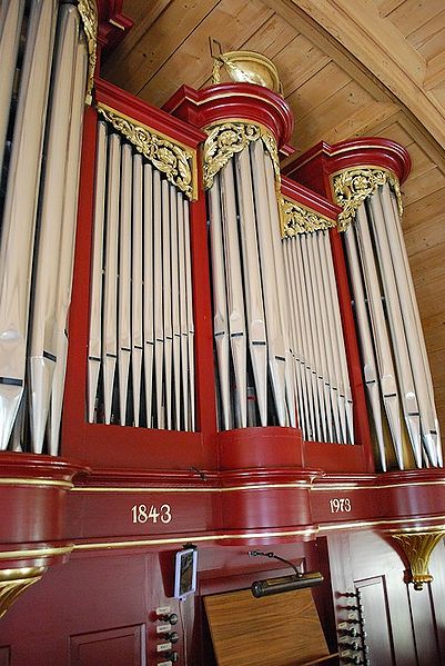 File:Boltigen im Simmental église orgue.jpg