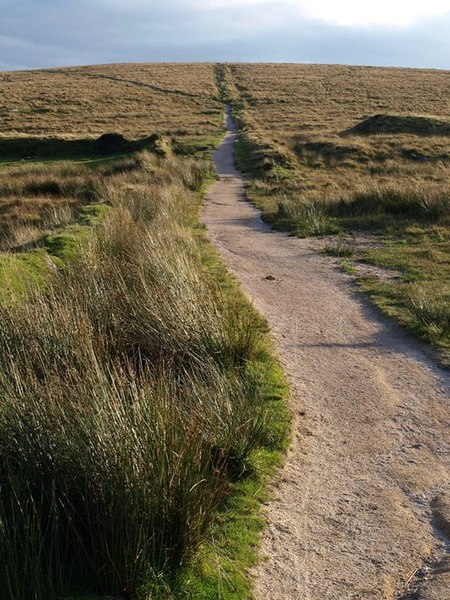 File:Bridleway south of Nun's Cross - geograph.org.uk - 1513530.jpg